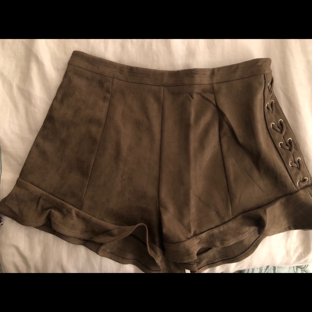 Suede ruffle shorts